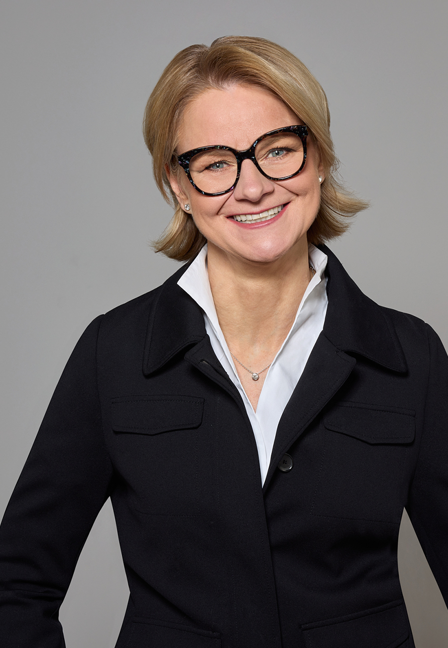 defacto_SUSANNE_BLATTNER